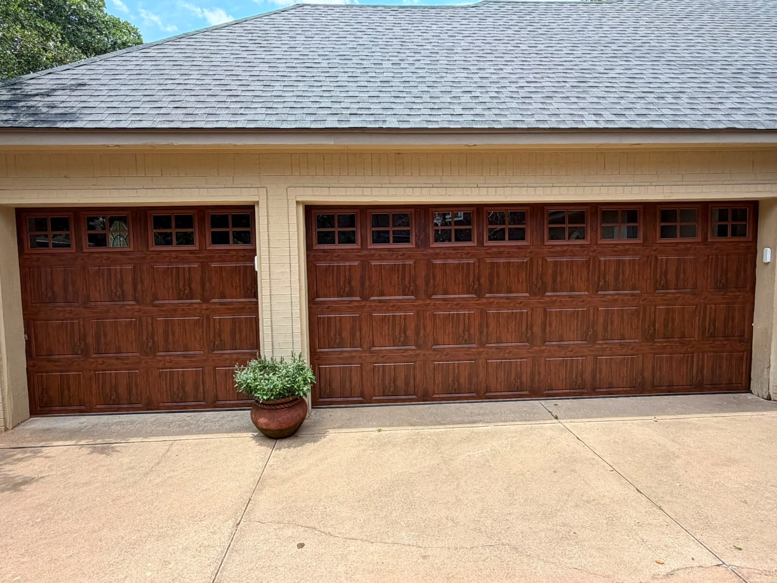 Best Garage Door Repair Tips for Oklahoma Weather